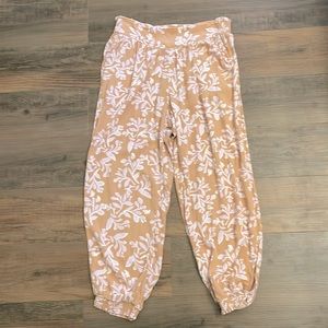Aerie tan and lavender leaf print casual pants
